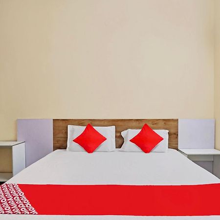 Hotel O 81617 The Pacific Hotel غازي أباد المظهر الخارجي الصورة