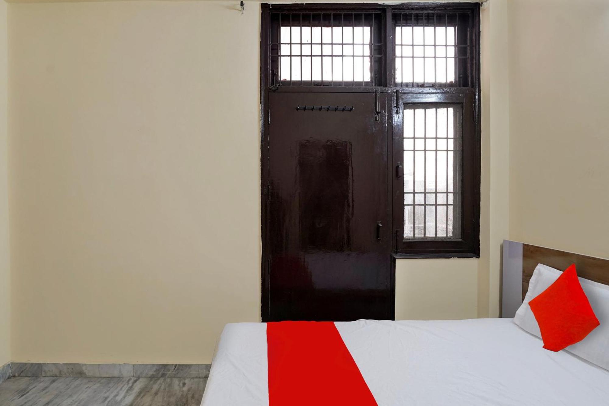 Hotel O 81617 The Pacific Hotel غازي أباد المظهر الخارجي الصورة